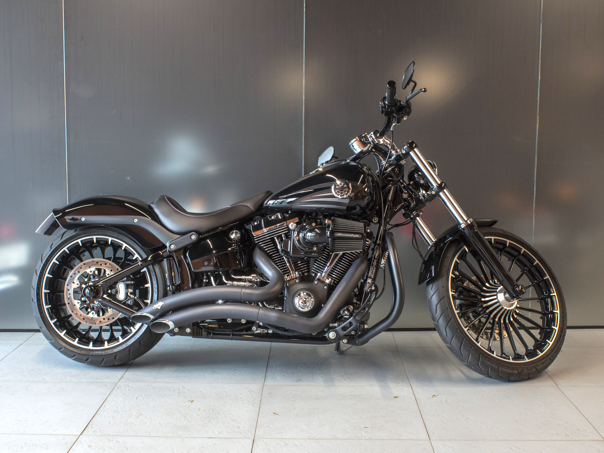 Harley-Davidson Breakout #3352